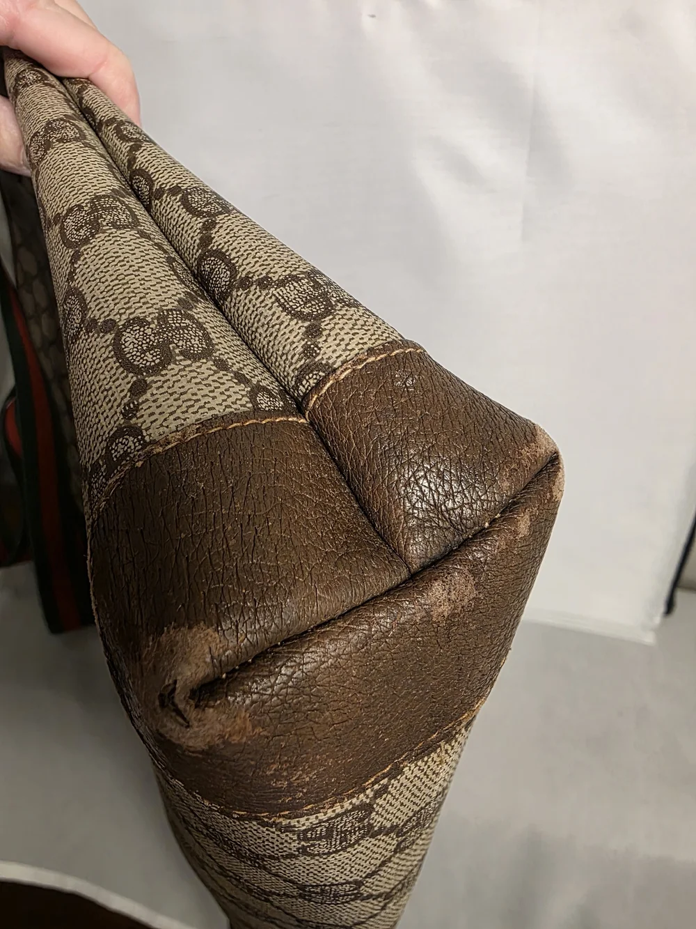 Gucci Beige GG Canvas Tote with Green-Red Web Straps - Picture 10 of 11